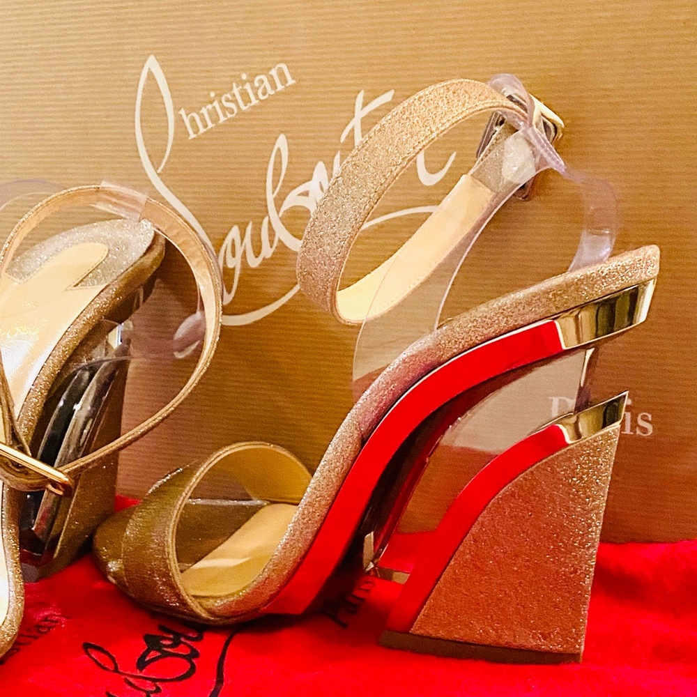Christian Louboutin Levitation heel